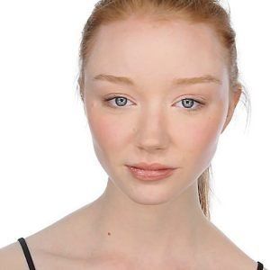 makeup-gallery-makeup-tutorial-fair-skin-and-brown-eyes-fair-beauty 3